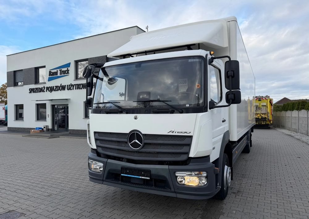 Mercedes-Benz ATEGO 1318 IZOTERMA 20 PALET! - Kamion vagonetë: foto 1 Mercedes-Benz ATEGO 1318 IZOTERMA 20 PALET! - Kamion vagonetë: foto 1