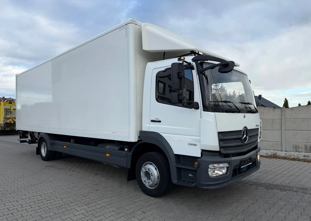 Mercedes-Benz ATEGO 1318 IZOTERMA 20 PALET! - Kamion vagonetë: foto 3 Mercedes-Benz ATEGO 1318 IZOTERMA 20 PALET! - Kamion vagonetë: foto 3