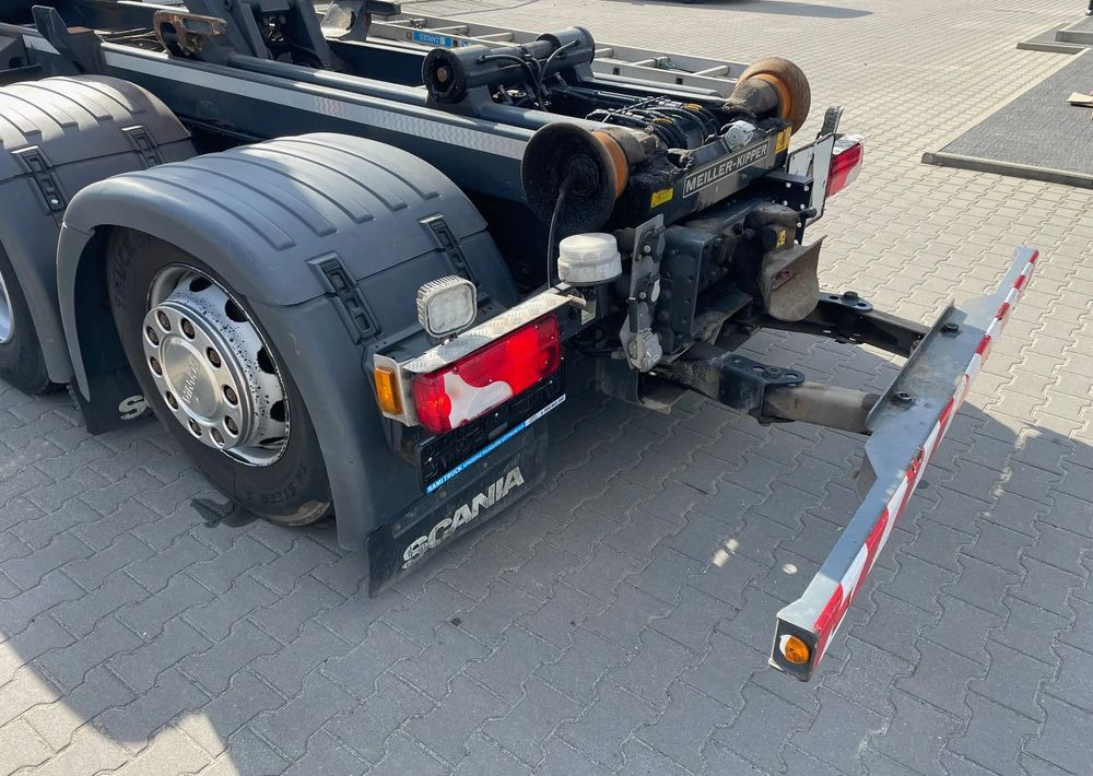 Kamion vetëngarkues Scania R410 Hakowiec MEILLER RK20 65: foto 9 Kamion vetëngarkues Scania R410 Hakowiec MEILLER RK20 65: foto 9