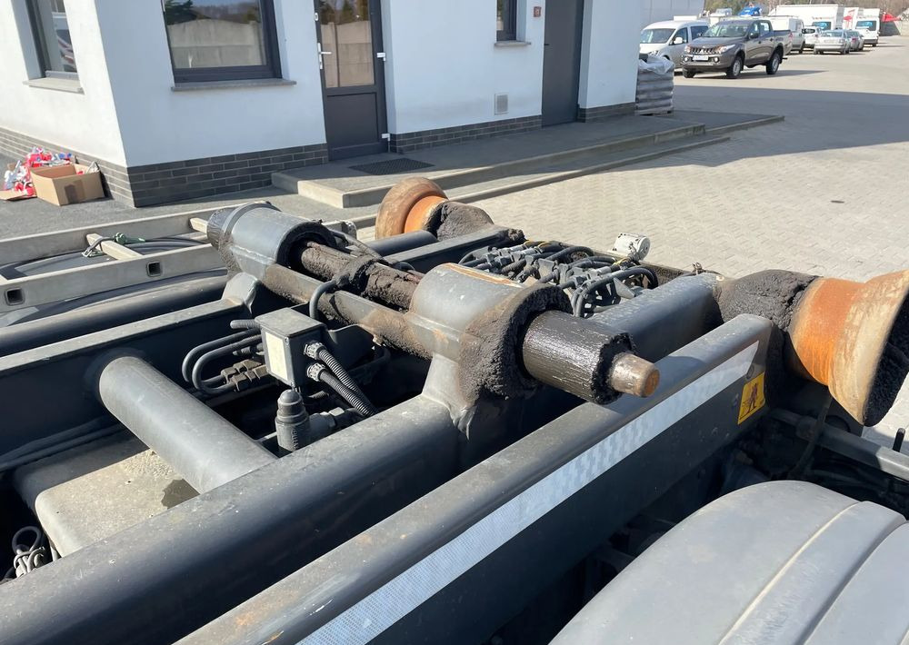 Kamion vetëngarkues Scania R410 Hakowiec MEILLER RK20 65: foto 10 Kamion vetëngarkues Scania R410 Hakowiec MEILLER RK20 65: foto 10