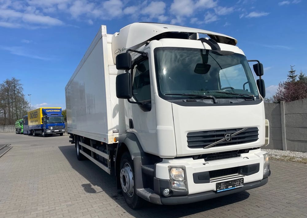 Volvo FL 18.260 CHŁODNIA, EURO 5! - Kamion frigorifer: foto 3 Volvo FL 18.260 CHŁODNIA, EURO 5! - Kamion frigorifer: foto 3
