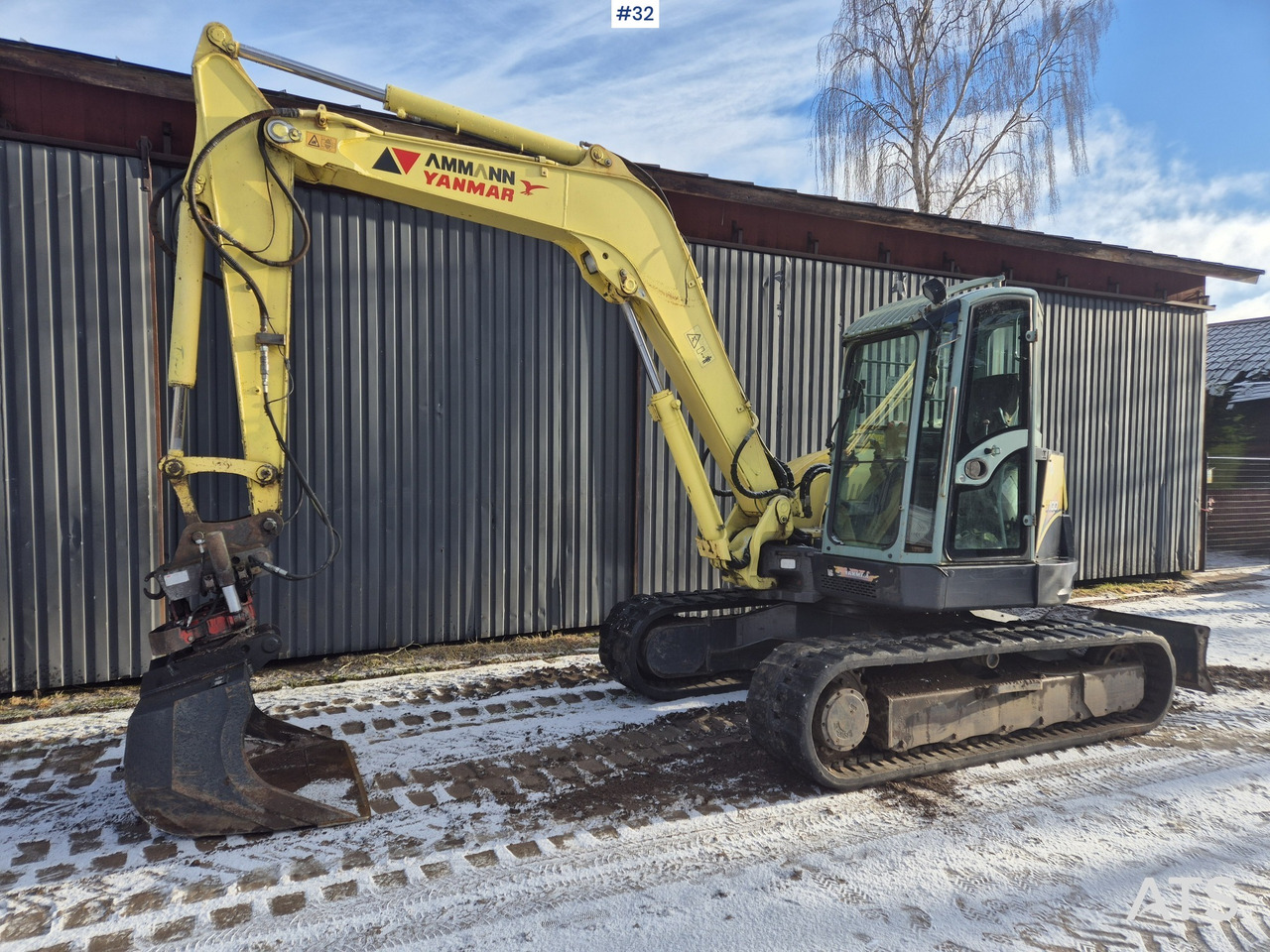 Yanmar SV100 - Ekskavator me zinxhirë: foto 1 Yanmar SV100 - Ekskavator me zinxhirë: foto 1