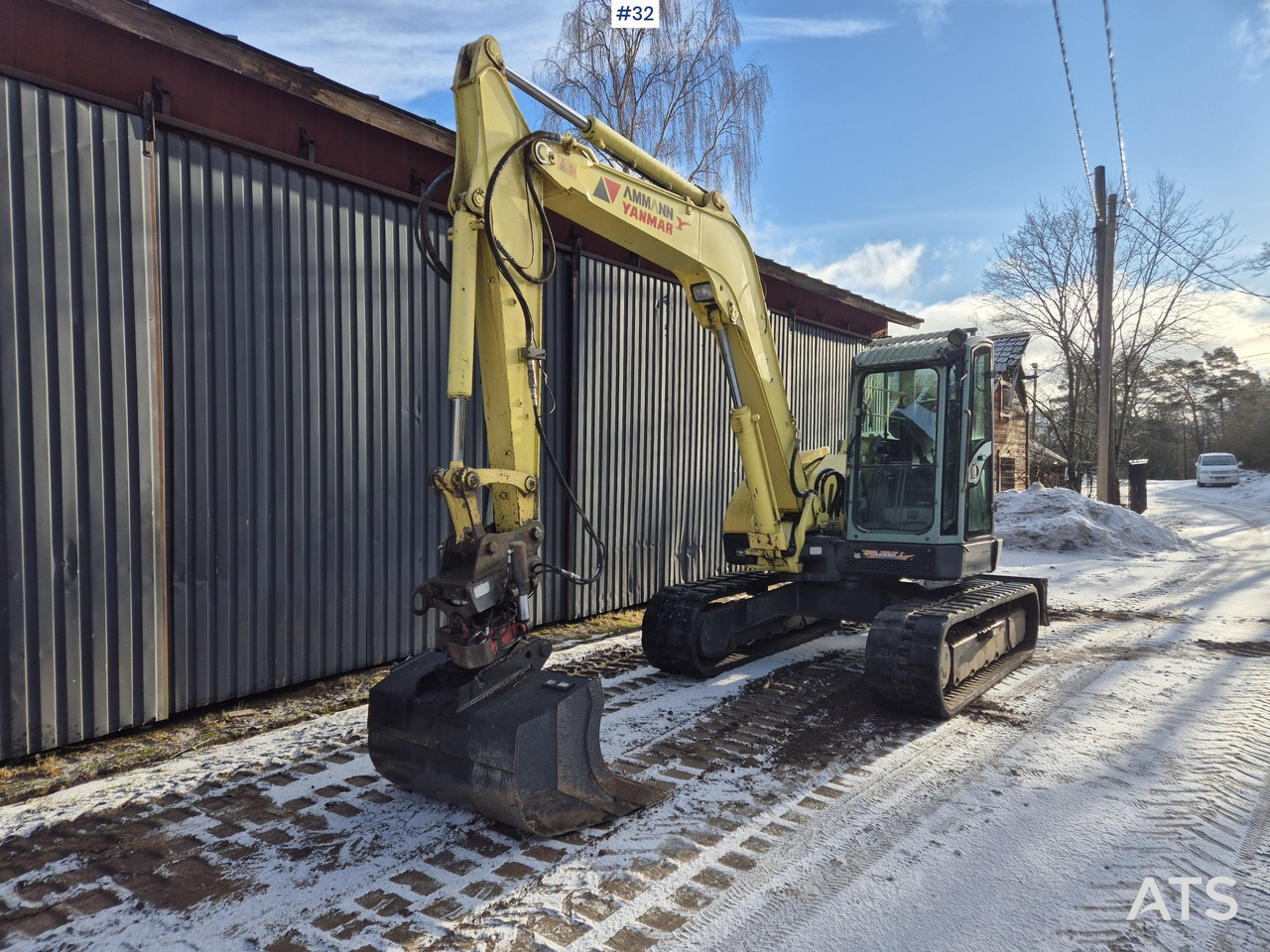 Yanmar SV100 - Ekskavator me zinxhirë: foto 3 Yanmar SV100 - Ekskavator me zinxhirë: foto 3