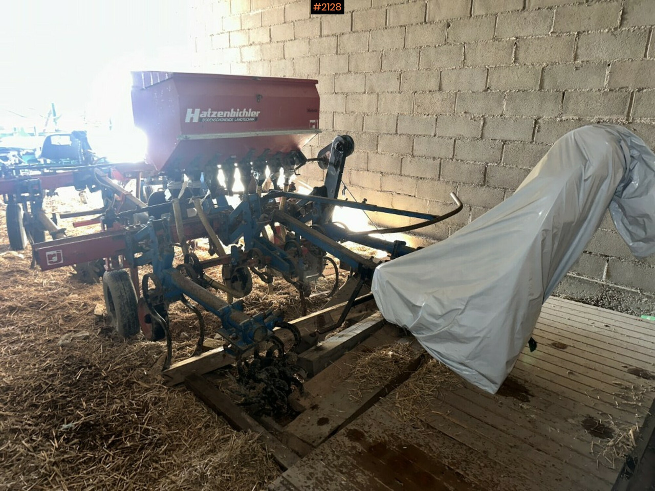 Row crop cleaner Hatzenbichler with fertilizer - Pajisje për lirimin e tokës: foto 3 Row crop cleaner Hatzenbichler with fertilizer - Pajisje për lirimin e tokës: foto 3