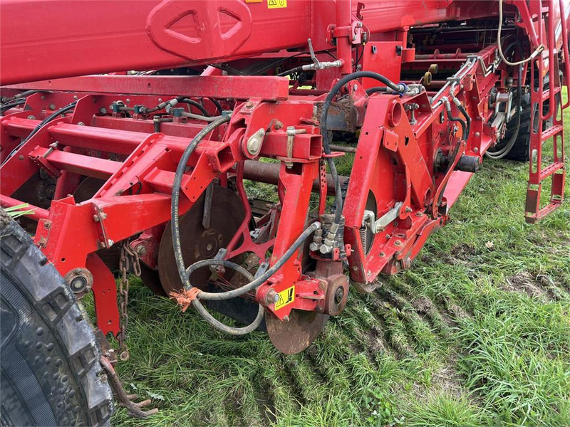 Grimme Varitron 470 TT - Makinë për nxjerrjen e patateve: foto 5 Grimme Varitron 470 TT - Makinë për nxjerrjen e patateve: foto 5