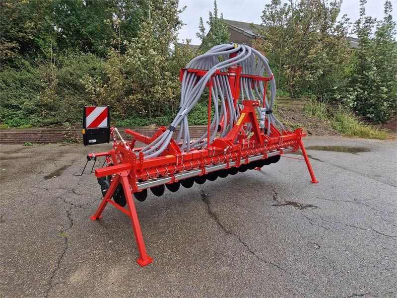 Kverneland CB 3500 3 punt - Mbjellëse e kombinuar në radhë: foto 2 Kverneland CB 3500 3 punt - Mbjellëse e kombinuar në radhë: foto 2