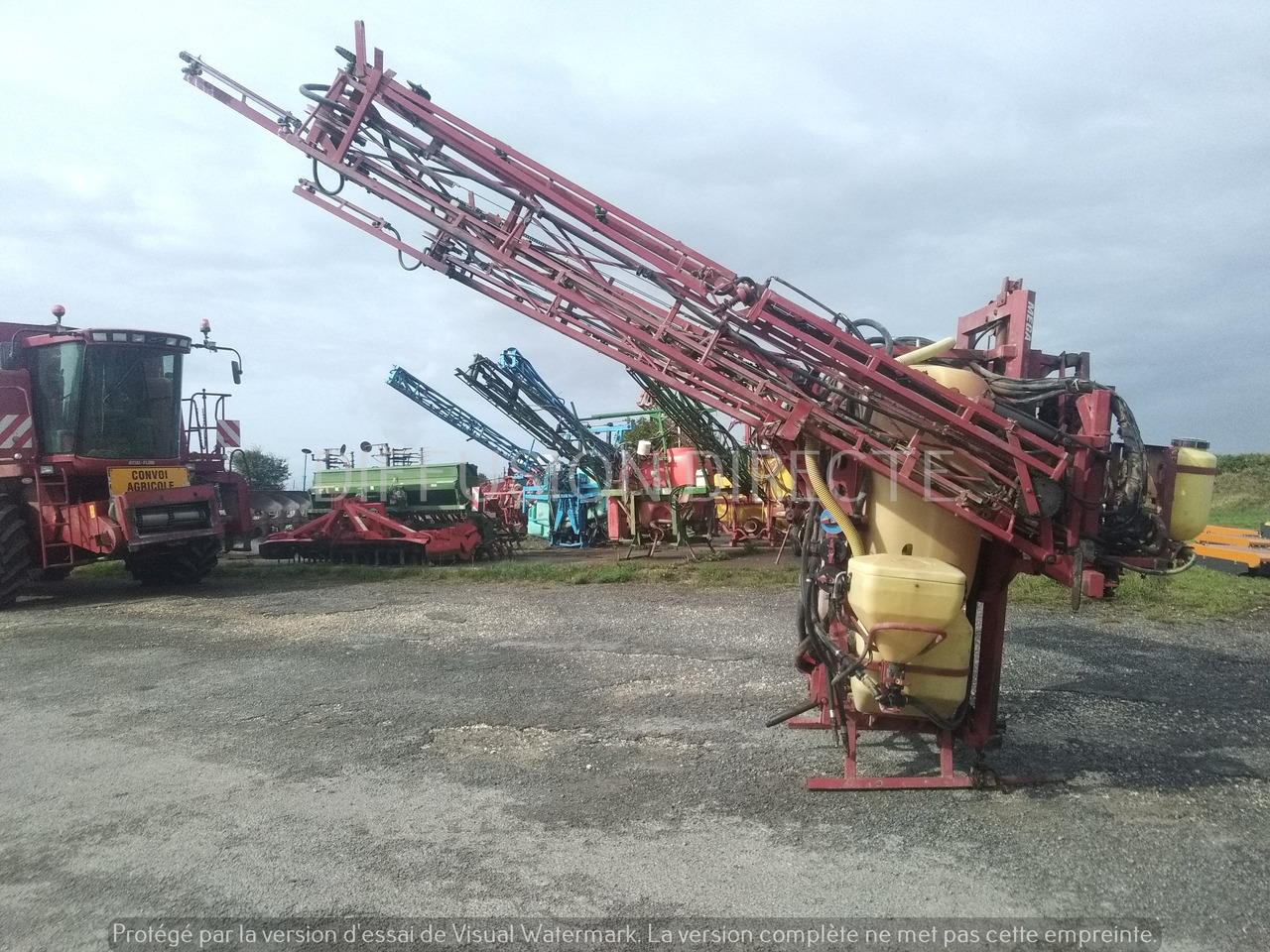 HARDI PULVERISATEUR MEGA - Spërkatës i montuar në traktor: foto 3 HARDI PULVERISATEUR MEGA - Spërkatës i montuar në traktor: foto 3