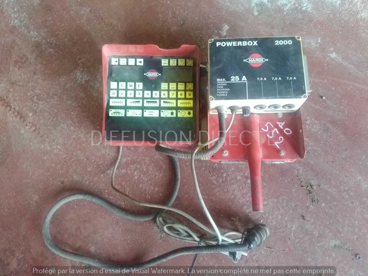 HARDI PULVERISATEUR MEGA - Spërkatës i montuar në traktor: foto 5 HARDI PULVERISATEUR MEGA - Spërkatës i montuar në traktor: foto 5
