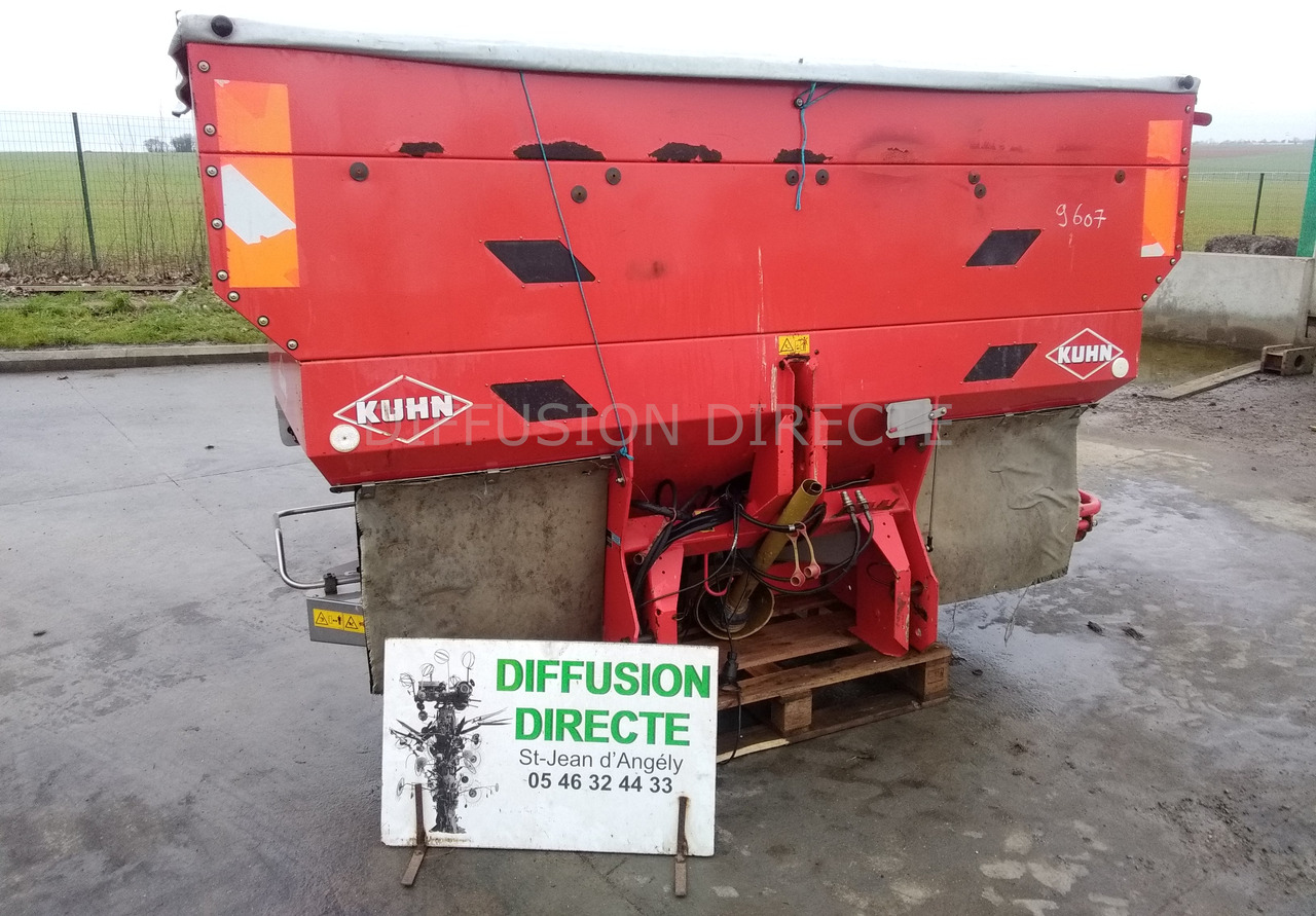 KUHN DISTRIBUTEUR D'ENGRAIS MDS 1141 - Shpërndarës plehu kimik: foto 1 KUHN DISTRIBUTEUR D'ENGRAIS MDS 1141 - Shpërndarës plehu kimik: foto 1