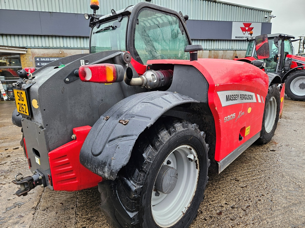 2016 MF 9305 Telescopic handler - Ekskavator teleskopik: foto 4 2016 MF 9305 Telescopic handler - Ekskavator teleskopik: foto 4