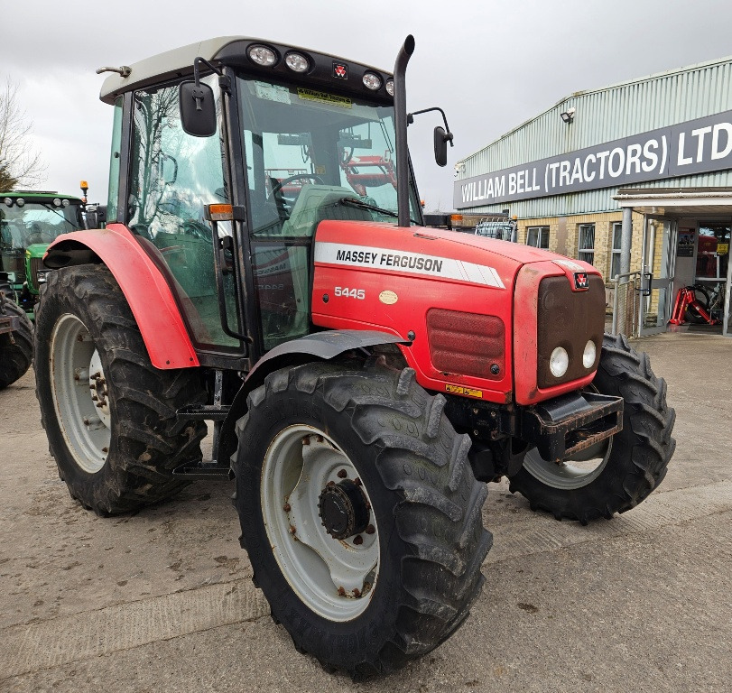 MF 5445 Manual Shuttle - Traktor: foto 1 MF 5445 Manual Shuttle - Traktor: foto 1