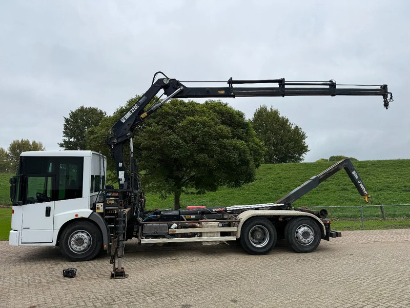 Mercedes-Benz Econic Hiab 220-Hooklift-6x2-Remote - Kamion me vinç: foto 2 Mercedes-Benz Econic Hiab 220-Hooklift-6x2-Remote - Kamion me vinç: foto 2