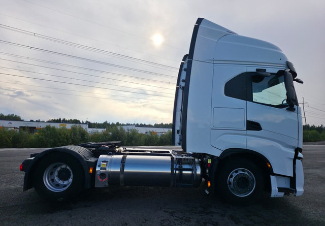 IvecoS-Way 460 4x2 LNG / LBG - Gjysmë-kamion: foto 5 IvecoS-Way 460 4x2 LNG / LBG - Gjysmë-kamion: foto 5