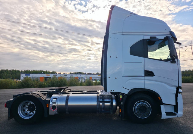 IvecoS-Way 460 4x2 LNG / LBG - Gjysmë-kamion: foto 5 IvecoS-Way 460 4x2 LNG / LBG - Gjysmë-kamion: foto 5