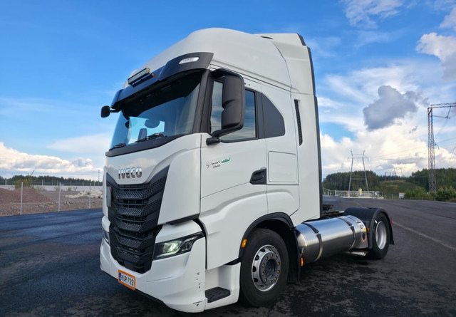 IvecoS-Way 460 4x2 LNG / LBG - Gjysmë-kamion: foto 1 IvecoS-Way 460 4x2 LNG / LBG - Gjysmë-kamion: foto 1