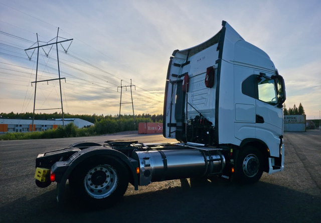 IvecoS-Way 460 4x2 LNG / LBG - Gjysmë-kamion: foto 4 IvecoS-Way 460 4x2 LNG / LBG - Gjysmë-kamion: foto 4
