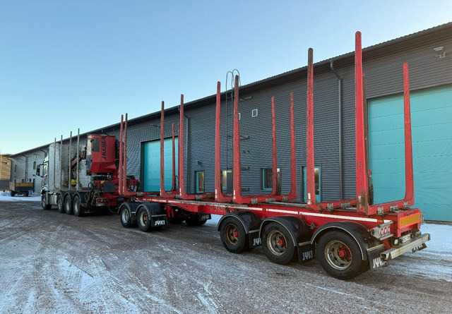 Mercedes-BenzArocs 8x4 - Kamion për transport druri, Kamion me vinç: foto 4 Mercedes-BenzArocs 8x4 - Kamion për transport druri, Kamion me vinç: foto 4