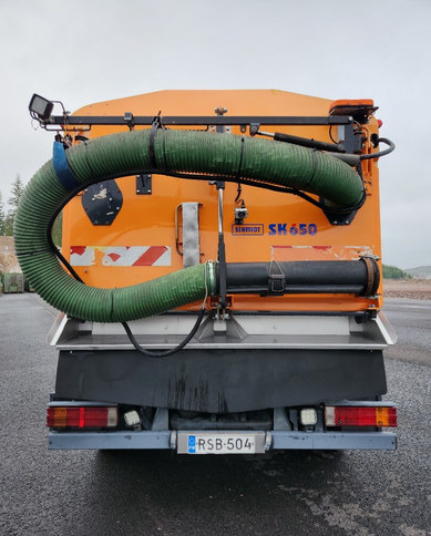 SchmidtSK650 Atego 85kmh/h - Makinë fshirëse për rrugët: foto 4 SchmidtSK650 Atego 85kmh/h - Makinë fshirëse për rrugët: foto 4