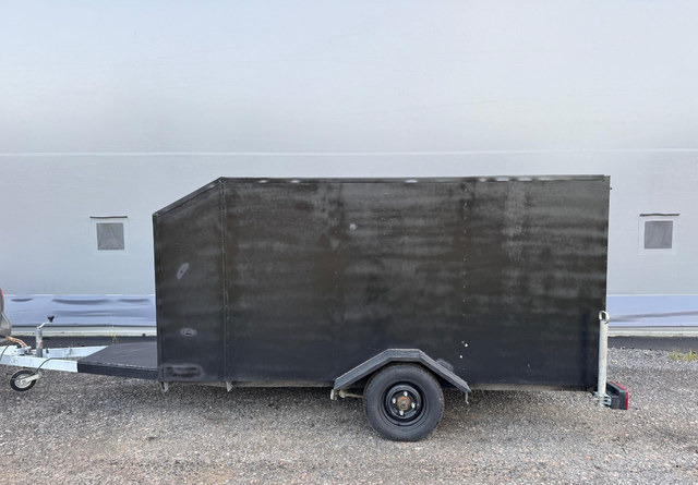 Umpiperäkärry - Rimorkio makine: foto 2 Umpiperäkärry - Rimorkio makine: foto 2