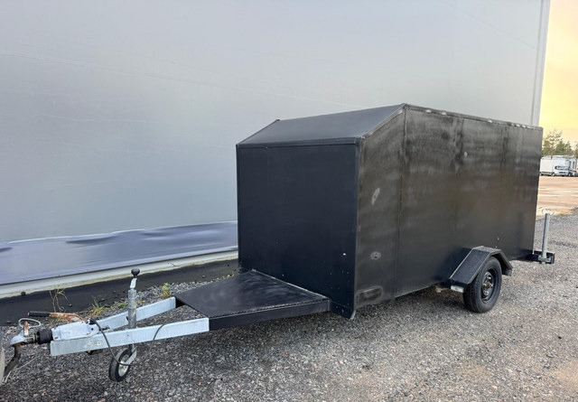 Umpiperäkärry - Rimorkio makine: foto 1 Umpiperäkärry - Rimorkio makine: foto 1