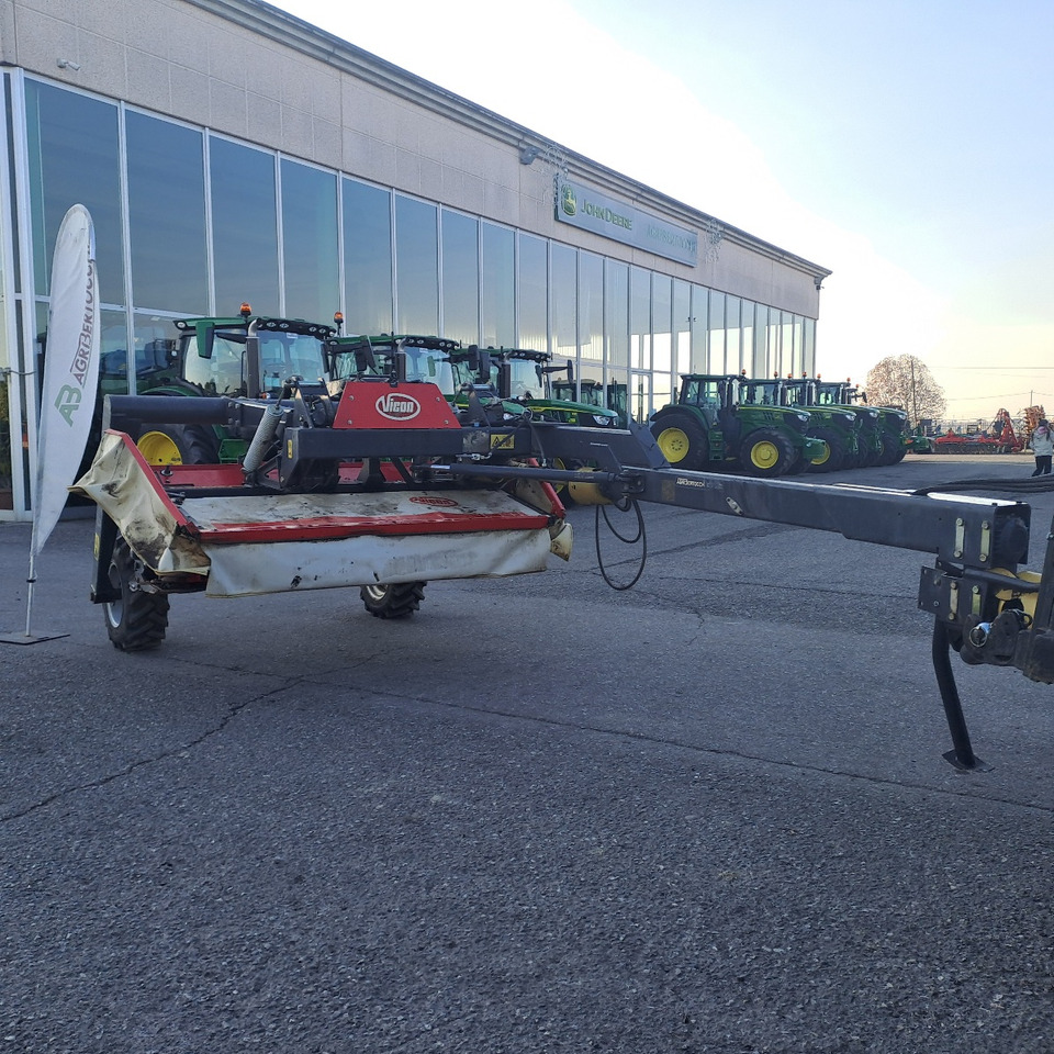 FALCIACONDIZIONATRICE VICON KMR 2401 - Korrëse bari: foto 1 FALCIACONDIZIONATRICE VICON KMR 2401 - Korrëse bari: foto 1