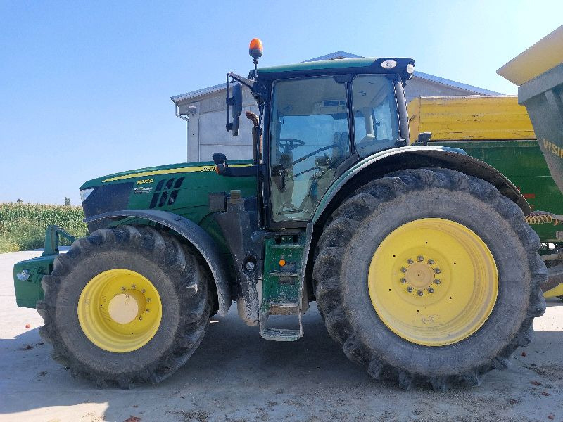 JOHN DEERE 6215R - Traktor: foto 2 JOHN DEERE 6215R - Traktor: foto 2