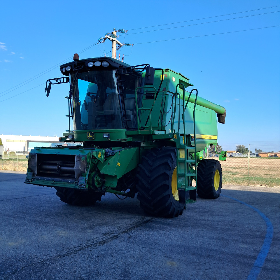 JOHN DEERE C670 - Autokombajnë: foto 1 JOHN DEERE C670 - Autokombajnë: foto 1