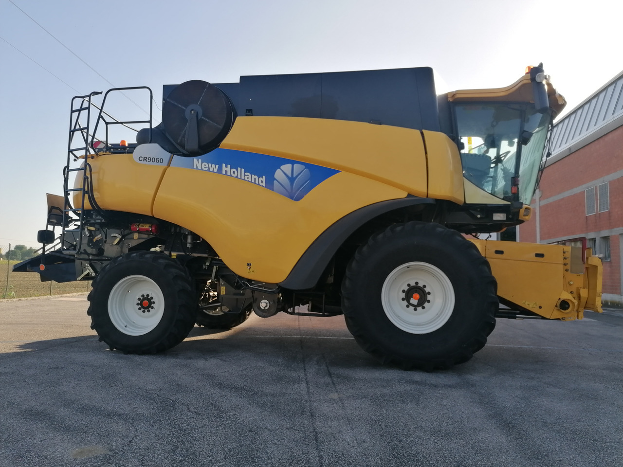 NEW HOLLAND CR 9060 - Autokombajnë: foto 4 NEW HOLLAND CR 9060 - Autokombajnë: foto 4