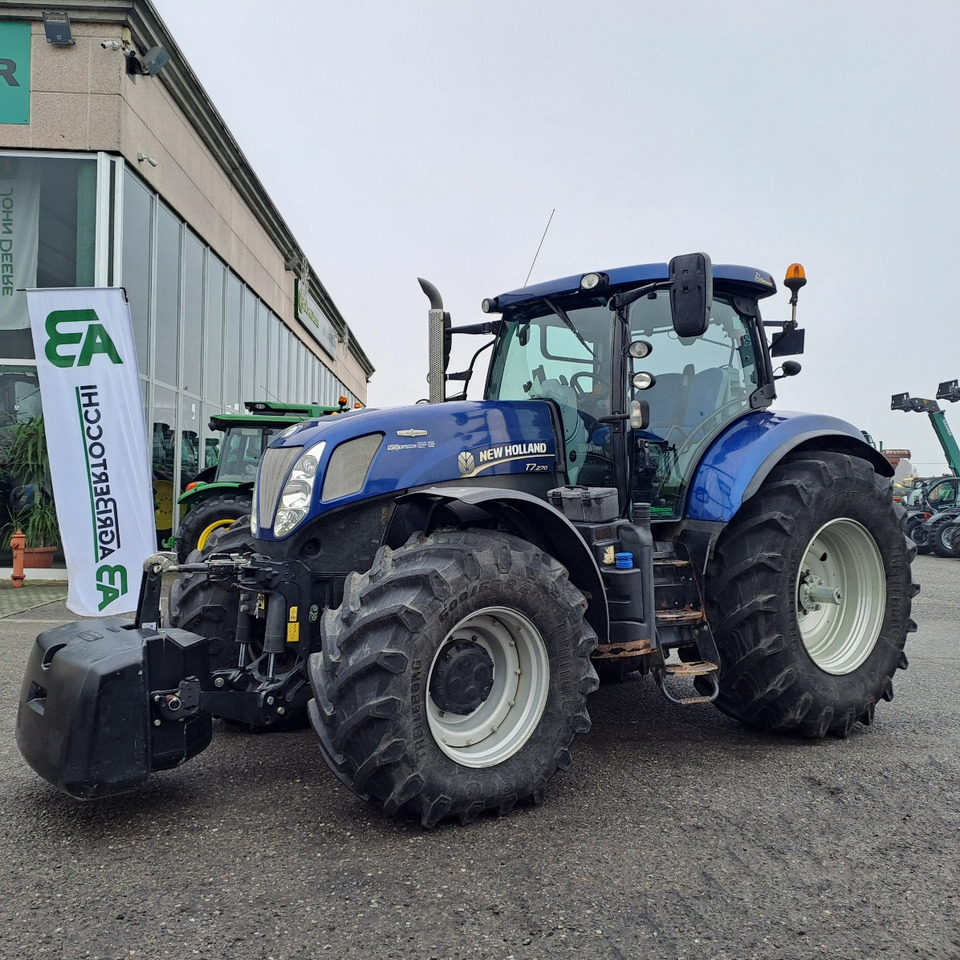 NEW HOLLAND T7.270 BLUEPOWER - Traktor: foto 1 NEW HOLLAND T7.270 BLUEPOWER - Traktor: foto 1