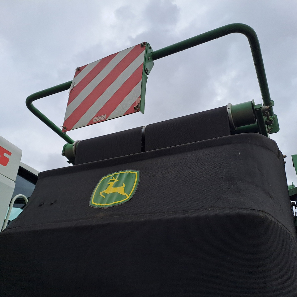 ROTOPRESSA JOHN DEERE 990 - Dengmbledhëse e rrumbullakët: foto 2 ROTOPRESSA JOHN DEERE 990 - Dengmbledhëse e rrumbullakët: foto 2