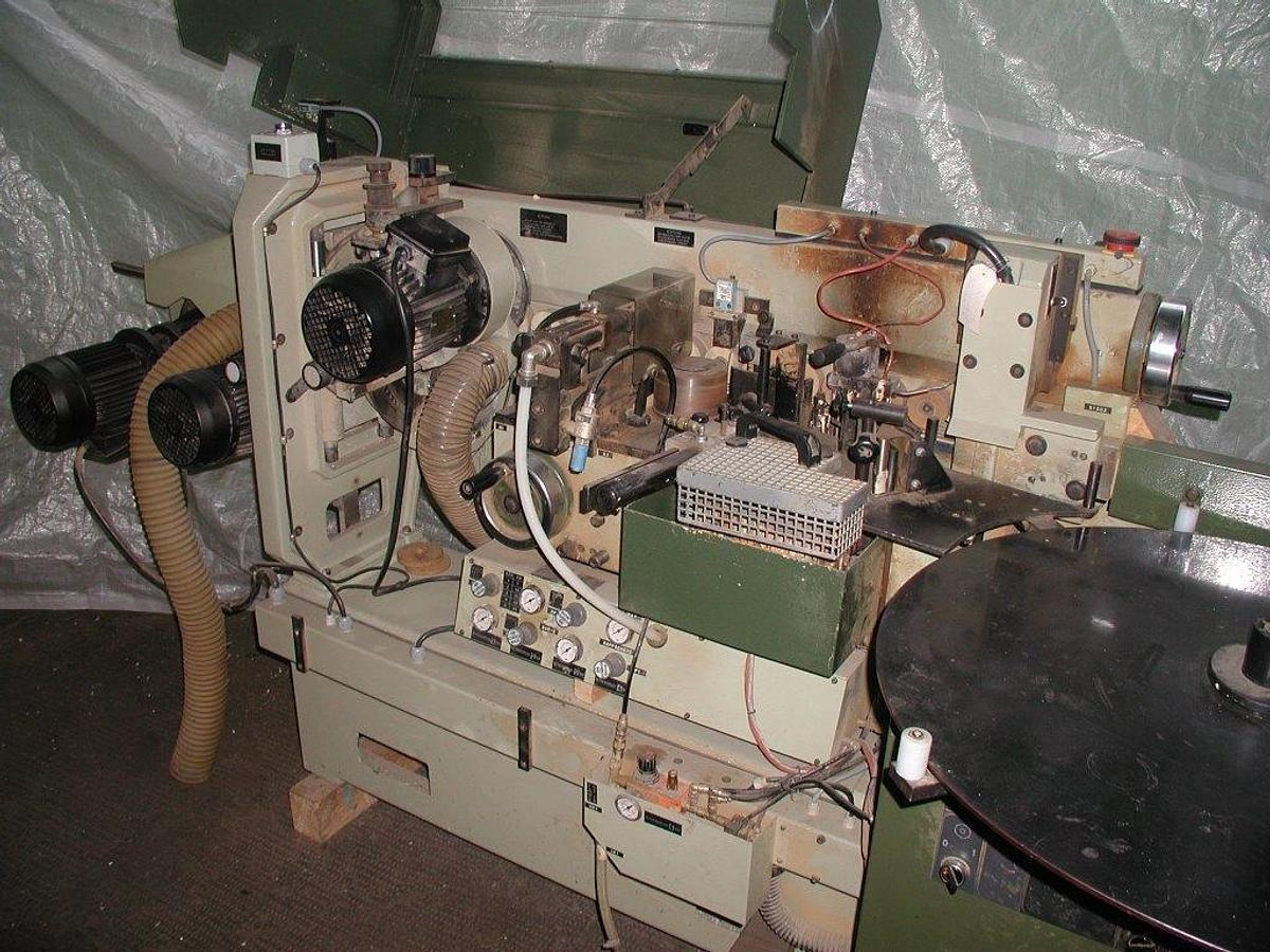 Kantenanleimmaschine SCM - Makineri për përpunimin e drurit: foto 4 Kantenanleimmaschine SCM - Makineri për përpunimin e drurit: foto 4