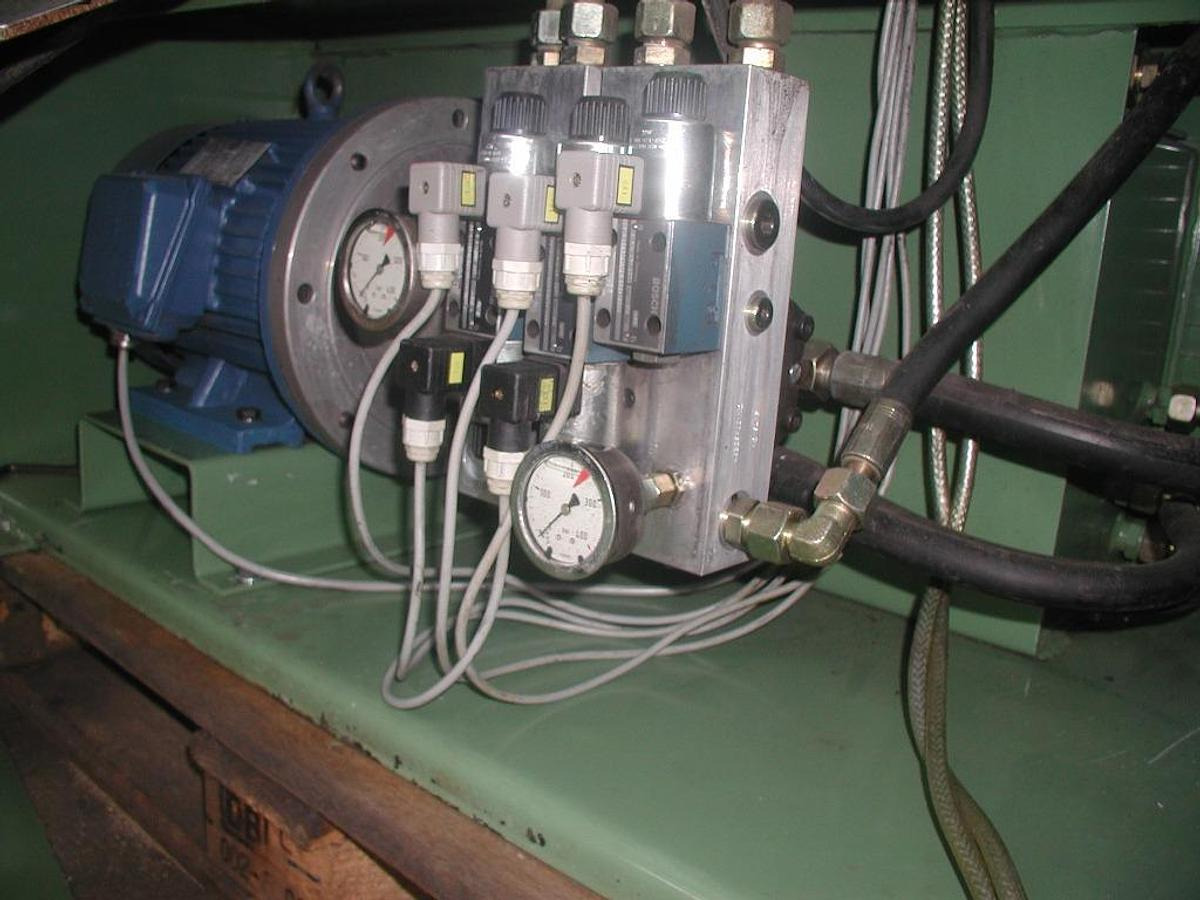 Makinë për përpunimin e metalit Tafelschere WEINBRENNER: foto 12 Makinë për përpunimin e metalit Tafelschere WEINBRENNER: foto 12