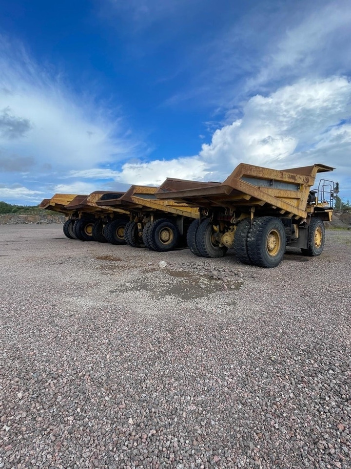 Komatsu HD 465-7E0, HD 405-7, HD 405-6, total 4 pcs - Shkarkues i palëvizshëm: foto 2 Komatsu HD 465-7E0, HD 405-7, HD 405-6, total 4 pcs - Shkarkues i palëvizshëm: foto 2
