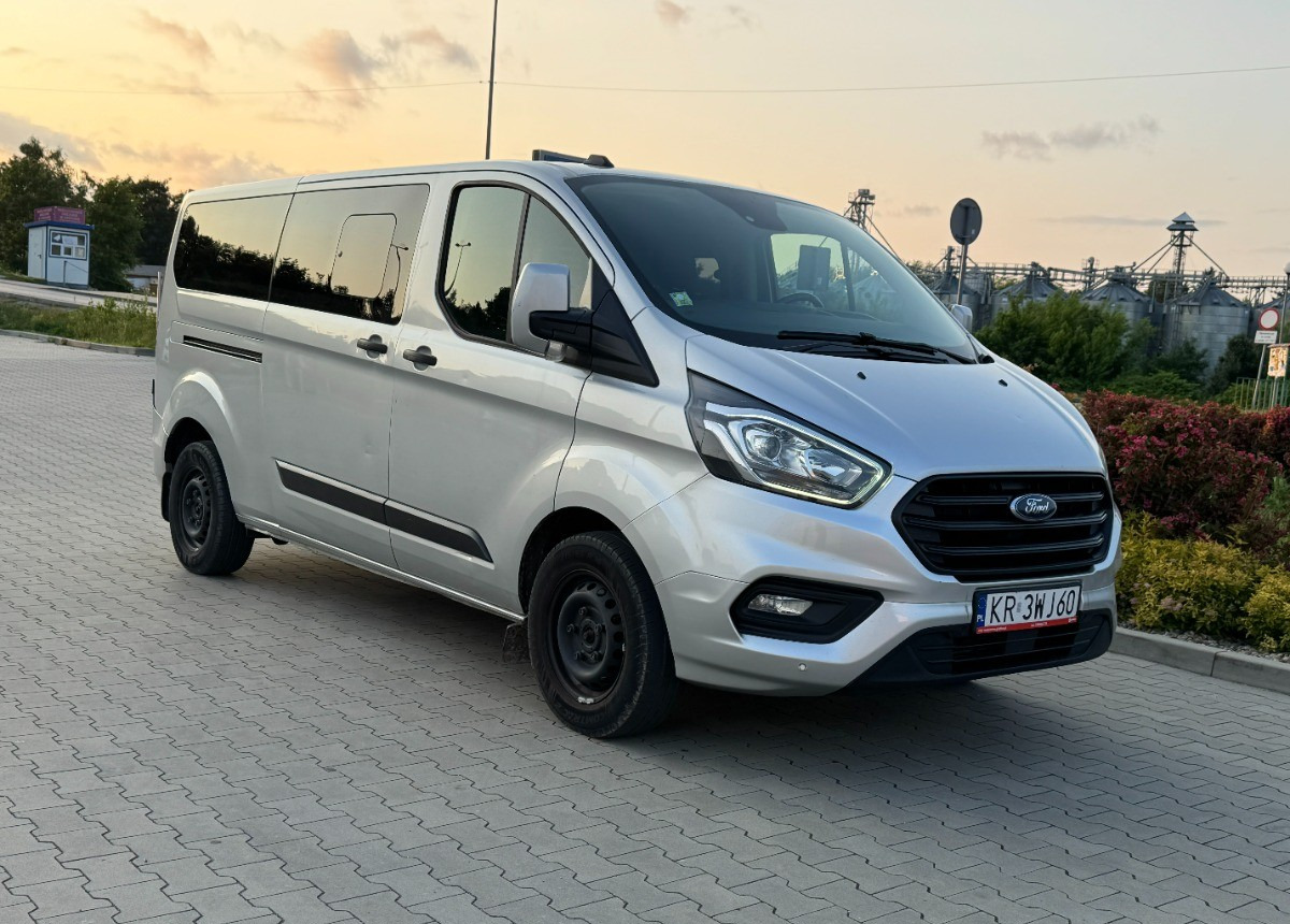 Ford Transit Custom 2.0 170 KM L2 LONG 2021 LED 8 osobowy NAWIEWY miejsc Salon PL - Minibus, Furgon pasagjerësh: foto 1 Ford Transit Custom 2.0 170 KM L2 LONG 2021 LED 8 osobowy NAWIEWY miejsc Salon PL - Minibus, Furgon pasagjerësh: foto 1