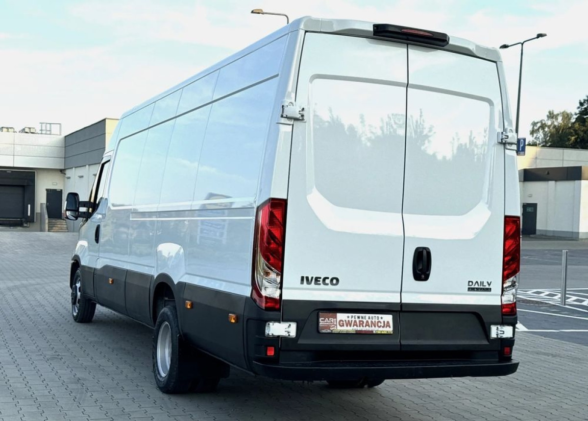 Iveco Daily L4H2 MAX Blizniak Hi-Matic 123 tys przebieg JAK NOWY Klimatronic - Furgon: foto 4 Iveco Daily L4H2 MAX Blizniak Hi-Matic 123 tys przebieg JAK NOWY Klimatronic - Furgon: foto 4