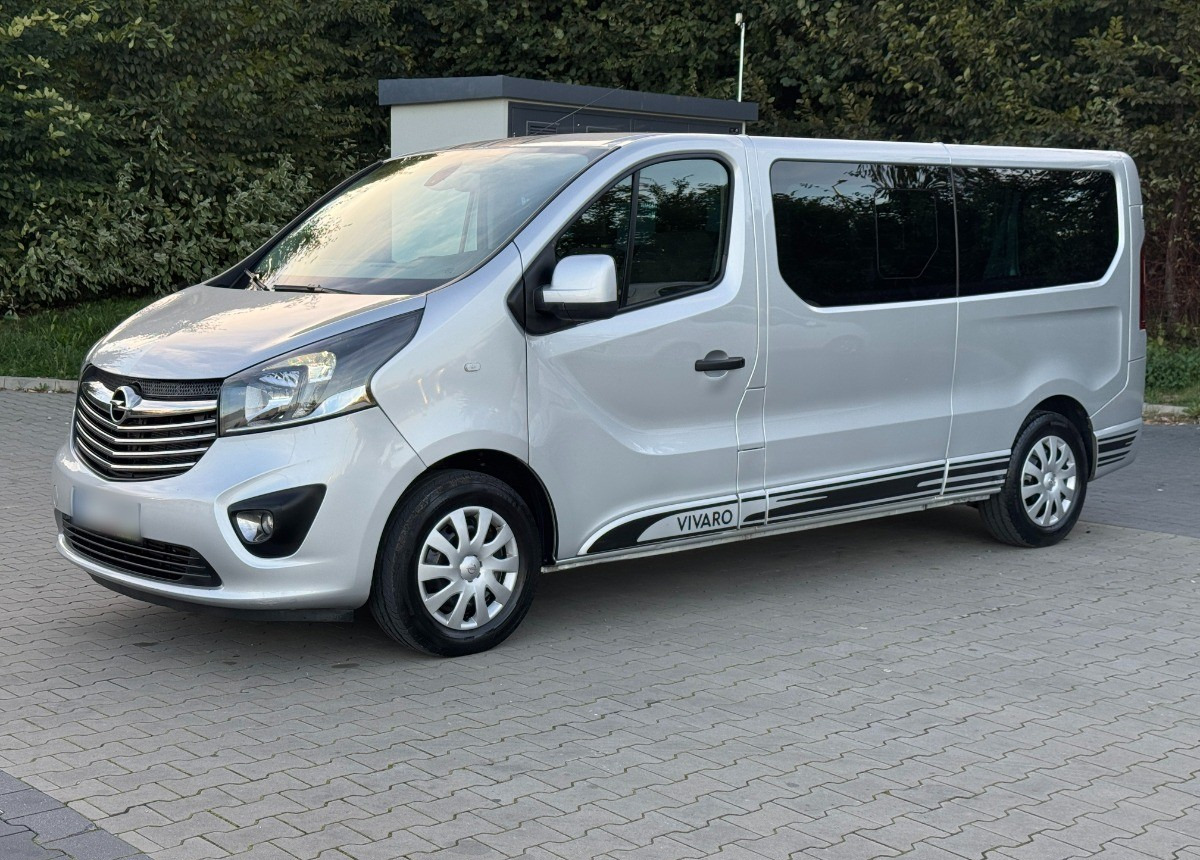Opel Vivaro 1.6 DCI 145KM 9 osobowy Nawiewy góra dół DOINWESTOWANY Super stan - Makinë me portobagazh: foto 1 Opel Vivaro 1.6 DCI 145KM 9 osobowy Nawiewy góra dół DOINWESTOWANY Super stan - Makinë me portobagazh: foto 1