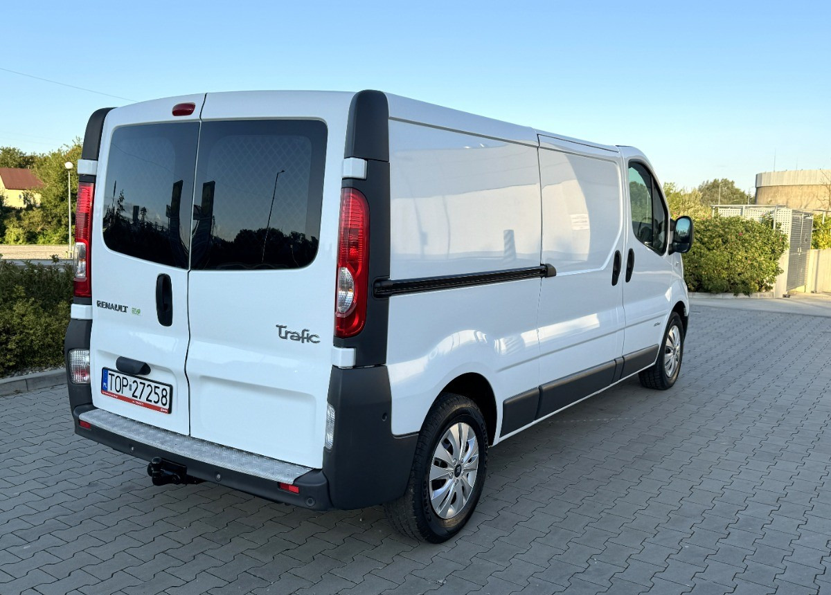 Renault Trafic 2.0 DCI 115KM LONG 2012 Rok Klimatyzacja Nawigacja BEZWYPADKOWY - Furgon: foto 4 Renault Trafic 2.0 DCI 115KM LONG 2012 Rok Klimatyzacja Nawigacja BEZWYPADKOWY - Furgon: foto 4