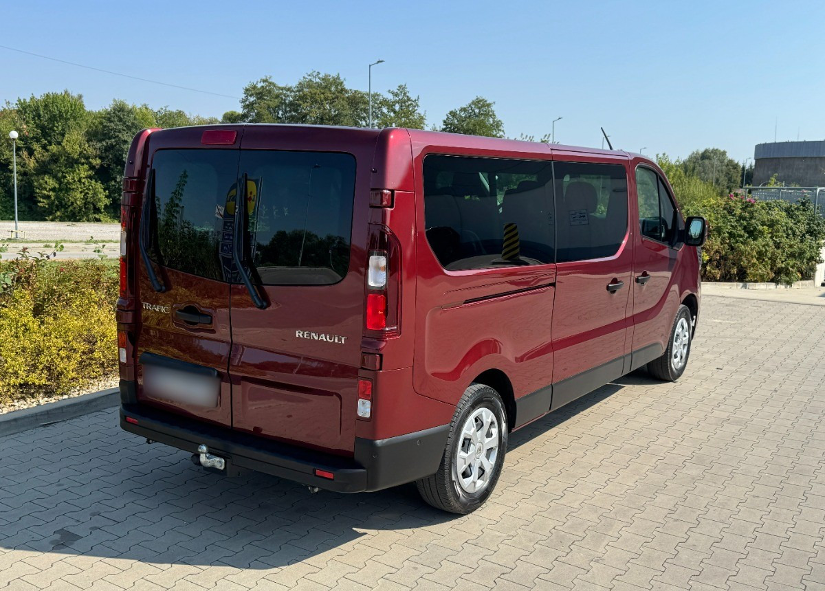 Renault Trafic Long 9 osobowy 2.0 DCI 170KM AUTOMAT NAWIEWY Salon PL FV23 NOWY - Minibus, Furgon pasagjerësh: foto 2 Renault Trafic Long 9 osobowy 2.0 DCI 170KM AUTOMAT NAWIEWY Salon PL FV23 NOWY - Minibus, Furgon pasagjerësh: foto 2