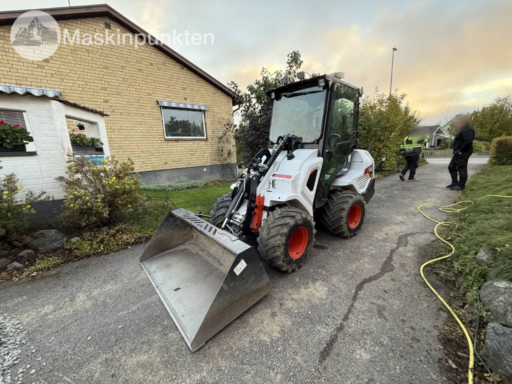 Bobcat L 28 Hjullastare + Släp - Fadrom me goma: foto 1 Bobcat L 28 Hjullastare + Släp - Fadrom me goma: foto 1
