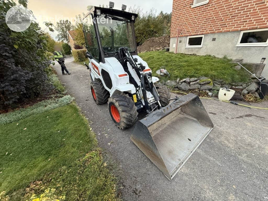 Bobcat L 28 Hjullastare + Släp - Fadrom me goma: foto 3 Bobcat L 28 Hjullastare + Släp - Fadrom me goma: foto 3