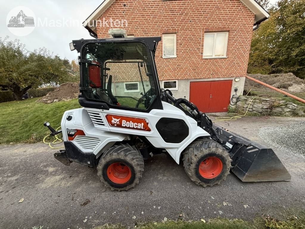 Bobcat L 28 Hjullastare + Släp - Fadrom me goma: foto 4 Bobcat L 28 Hjullastare + Släp - Fadrom me goma: foto 4