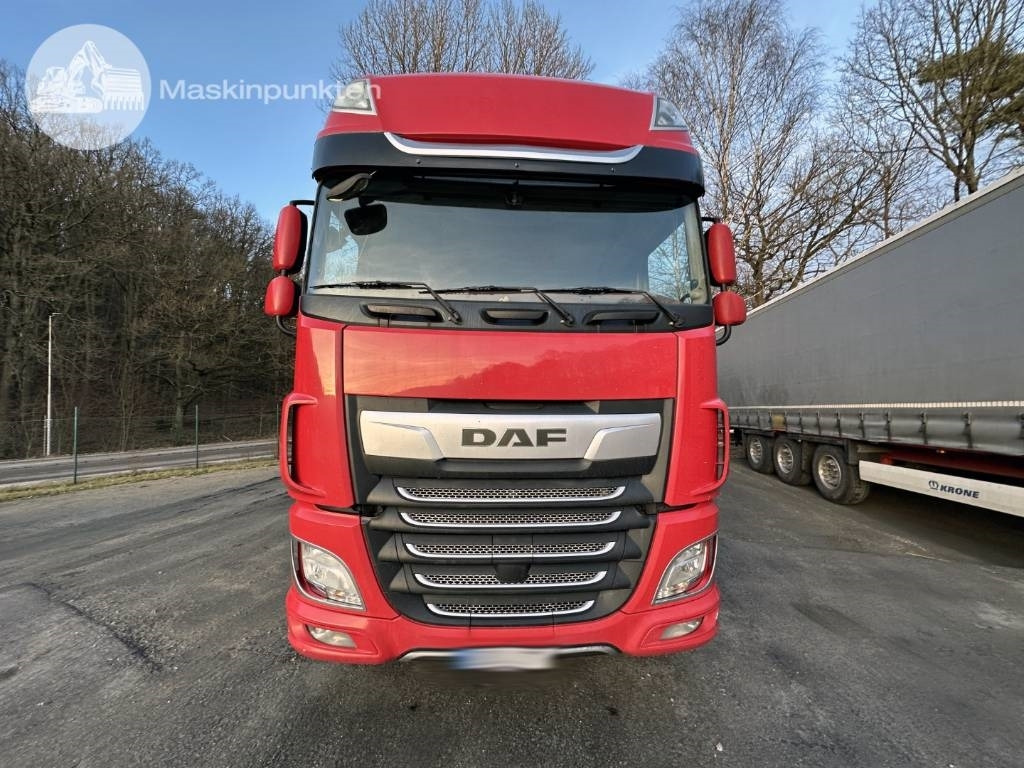 DAF XF 530 - Transportjer kontejnerësh/ Kamion me karroceri të çmontueshme: foto 4 DAF XF 530 - Transportjer kontejnerësh/ Kamion me karroceri të çmontueshme: foto 4