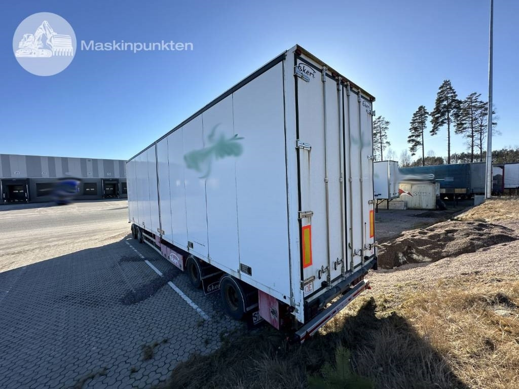 Ekeri L/L-4 - Rimorkio me vagonetë të mbyllur: foto 4 Ekeri L/L-4 - Rimorkio me vagonetë të mbyllur: foto 4
