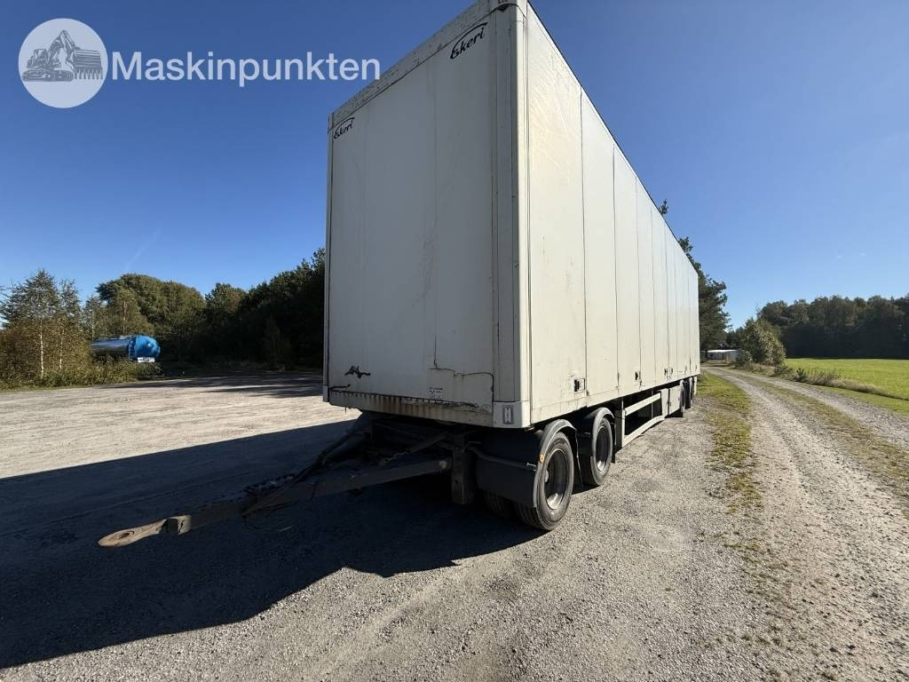 Ekeri L4 - Rimorkio me vagonetë të mbyllur: foto 1 Ekeri L4 - Rimorkio me vagonetë të mbyllur: foto 1