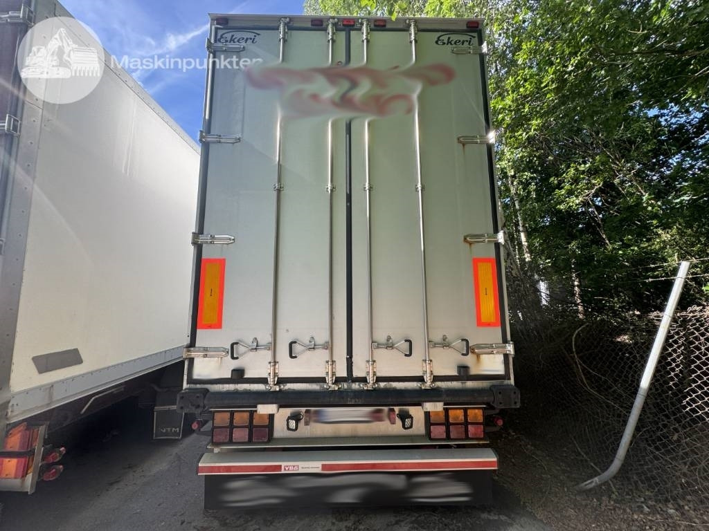 Ekeri L5 - Rimorkio me vagonetë të mbyllur: foto 3 Ekeri L5 - Rimorkio me vagonetë të mbyllur: foto 3