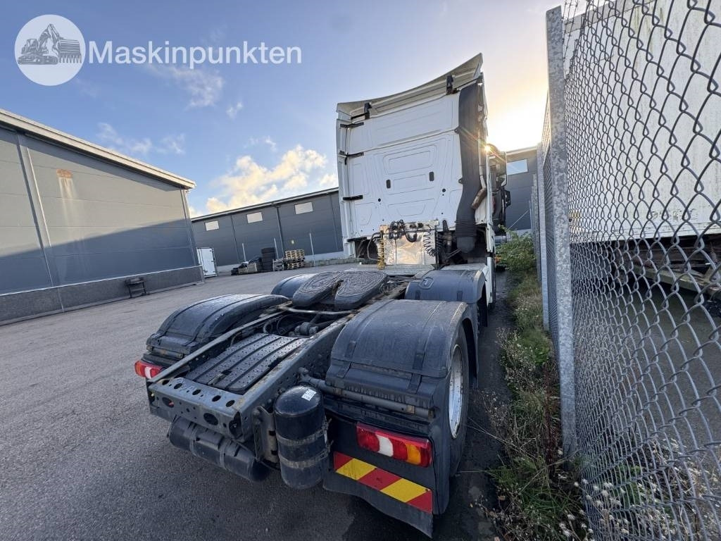 Mercedes-Benz Actros 963-4-D - Gjysmë-kamion: foto 3 Mercedes-Benz Actros 963-4-D - Gjysmë-kamion: foto 3