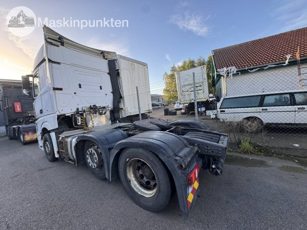 Mercedes-Benz Actros 963-4-D - Gjysmë-kamion: foto 2 Mercedes-Benz Actros 963-4-D - Gjysmë-kamion: foto 2