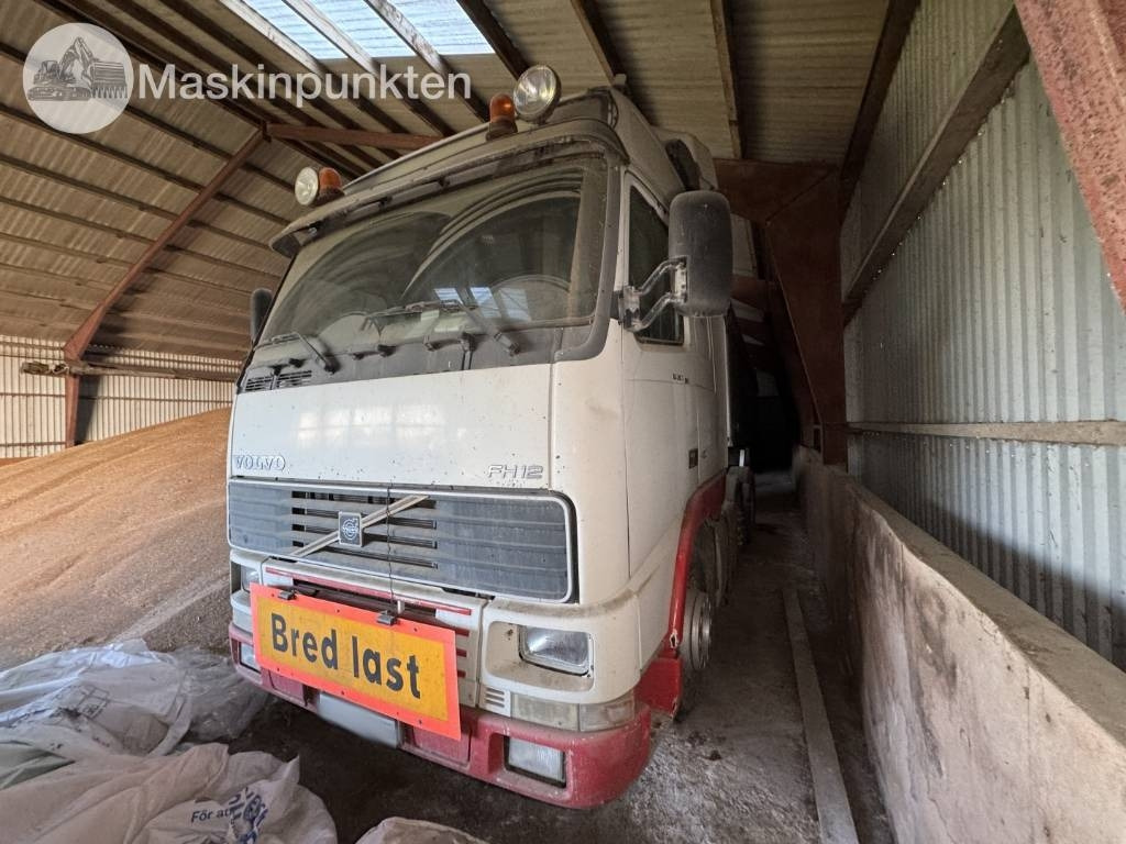 Volvo FH 12 - Gjysmë-kamion: foto 1 Volvo FH 12 - Gjysmë-kamion: foto 1