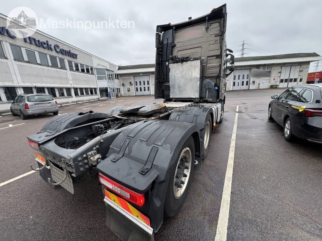 Volvo FH 62 TT dragbil - Gjysmë-kamion: foto 3 Volvo FH 62 TT dragbil - Gjysmë-kamion: foto 3