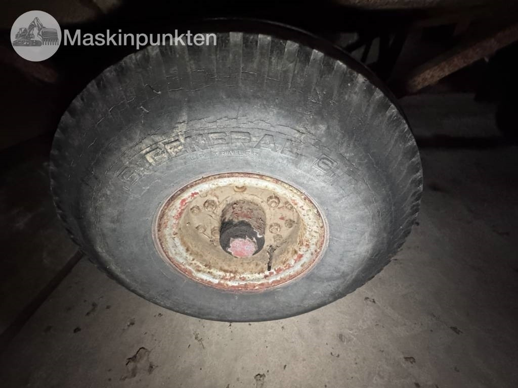 Gjysmë rimorkio vetëshkarkuese Håkantorps vagn med sidotipp: foto 18